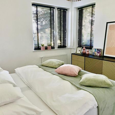 Apartament Ogrodowy Zakatek Uniejow Kültér fotó
